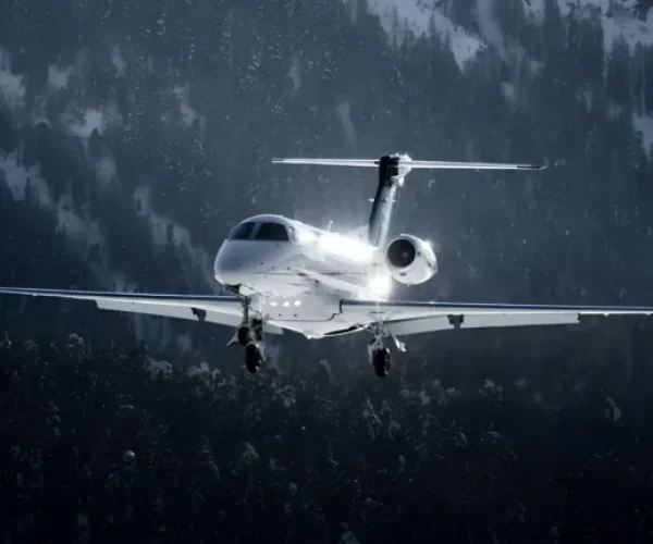 Booking_a_Private_Jet_Isnt_Like_Booking_a_Commercial_Flight-768x432